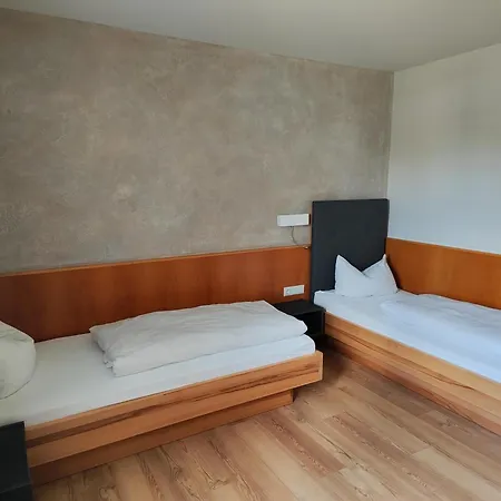 Zahler Hotel 3*